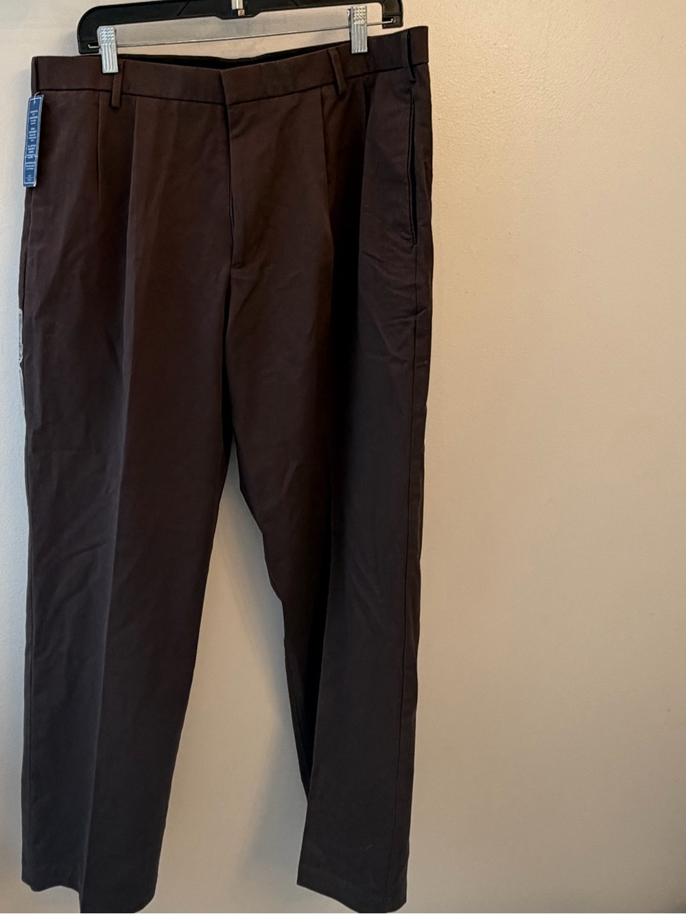 Men's Brown dockers relaxed pleated pants nwt 36x30
